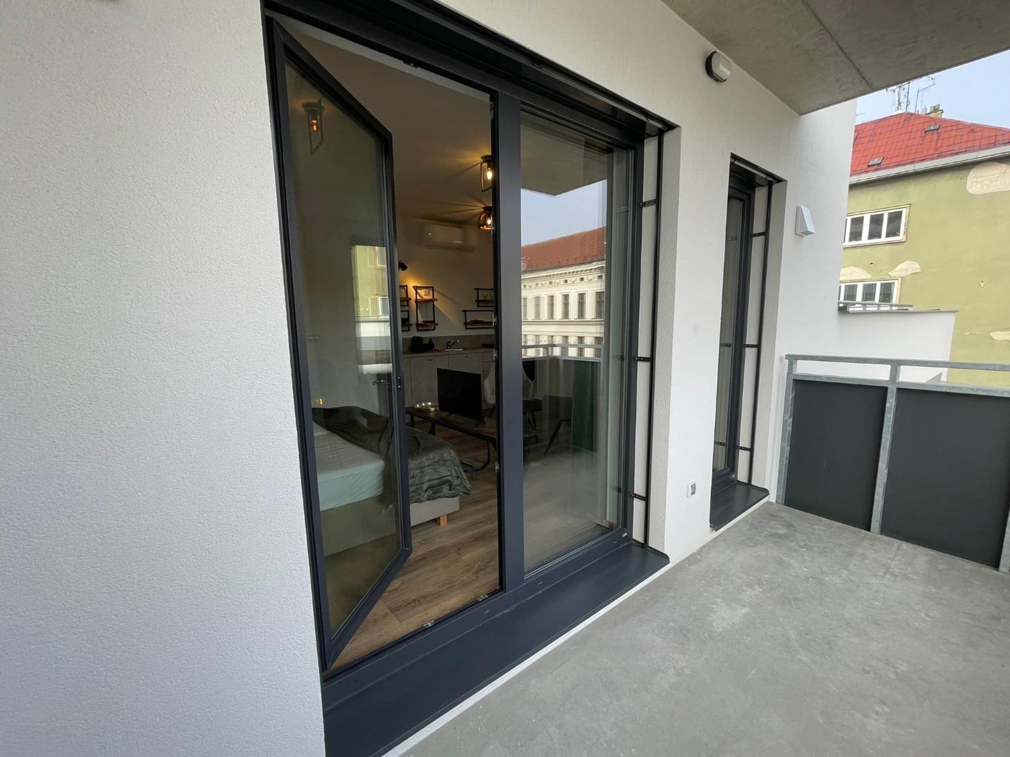Theatre Brno Apartments Exterior photo