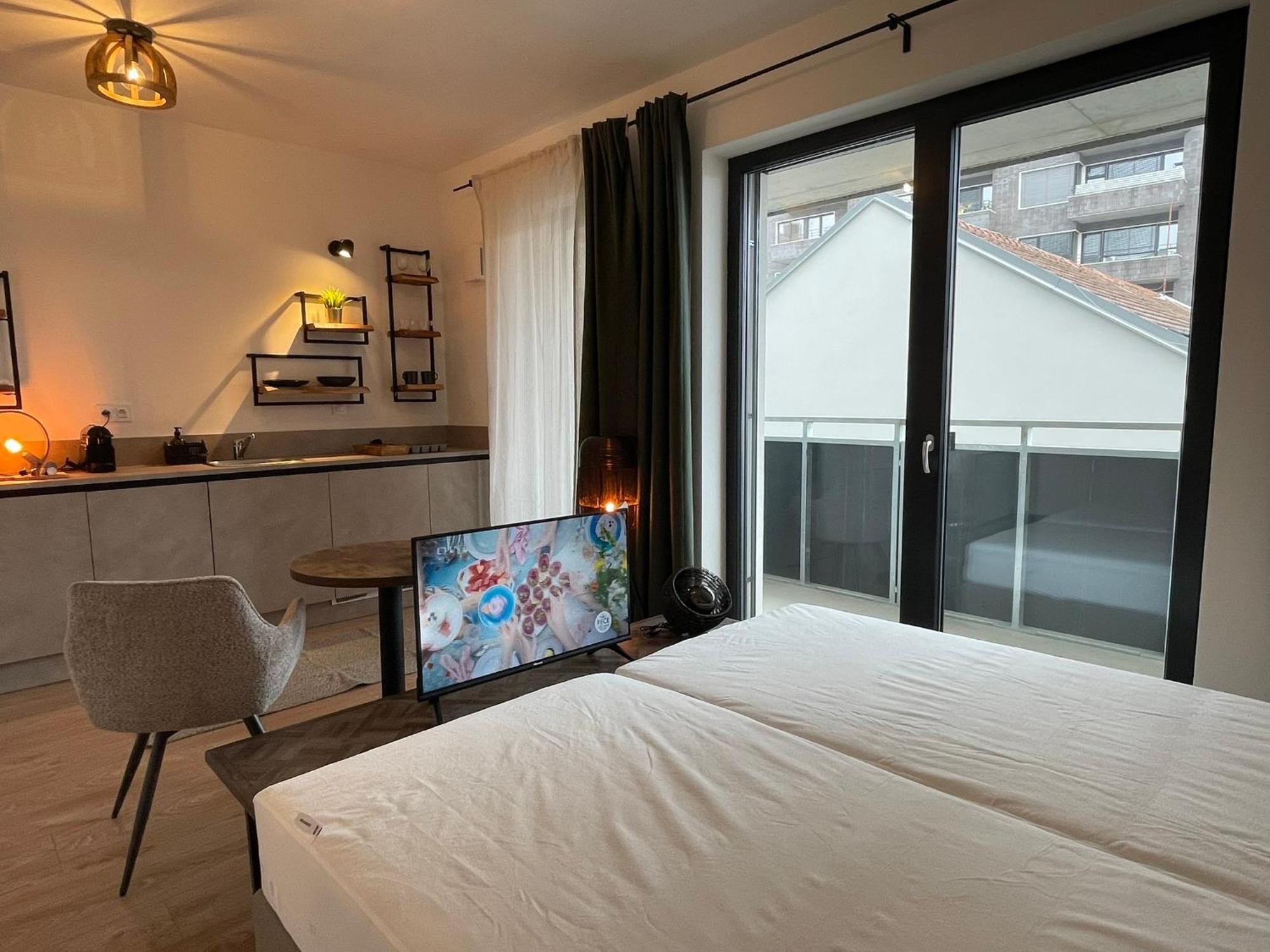 Theatre Brno Apartments Exterior photo